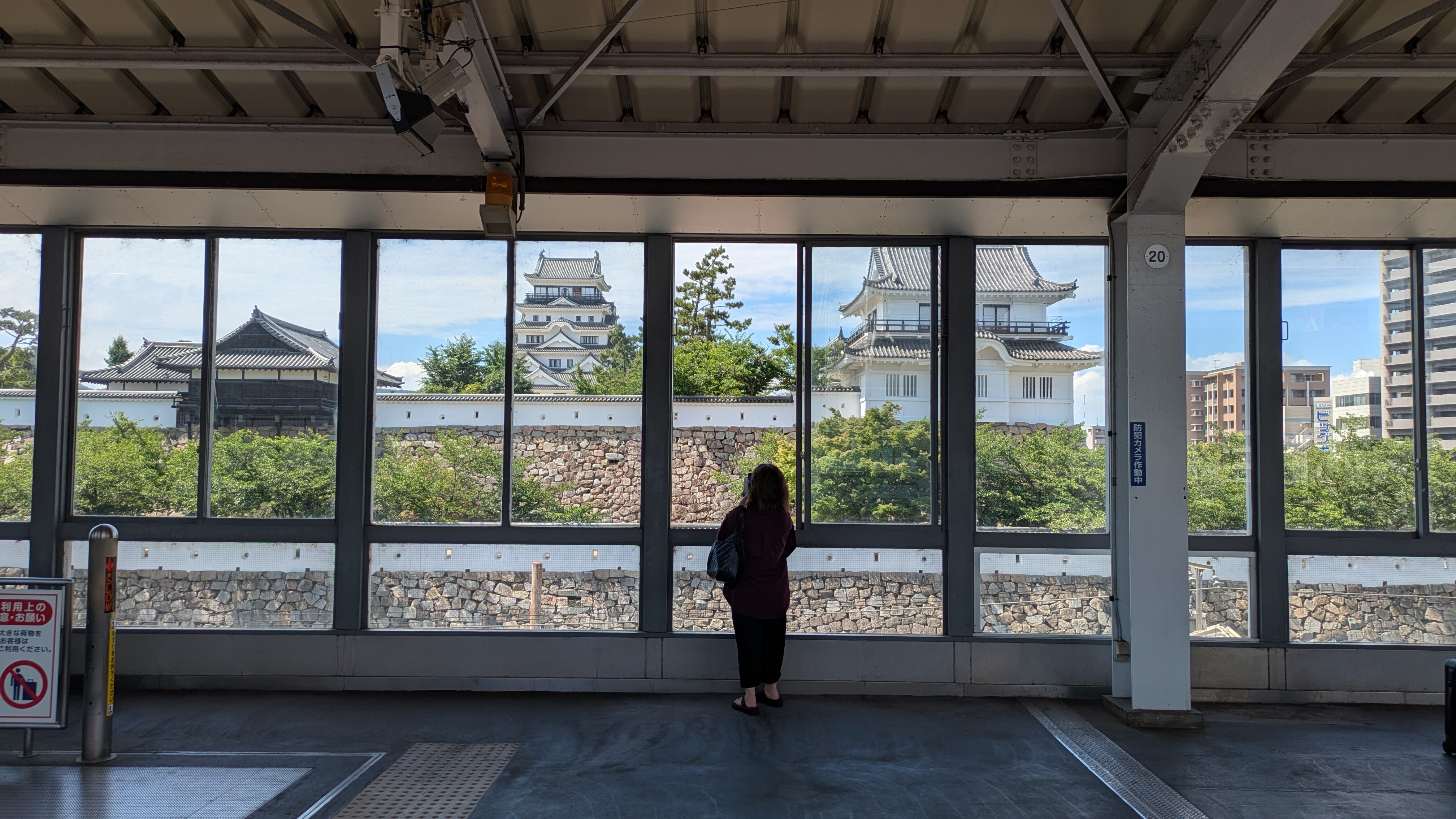ホームから城.jpg