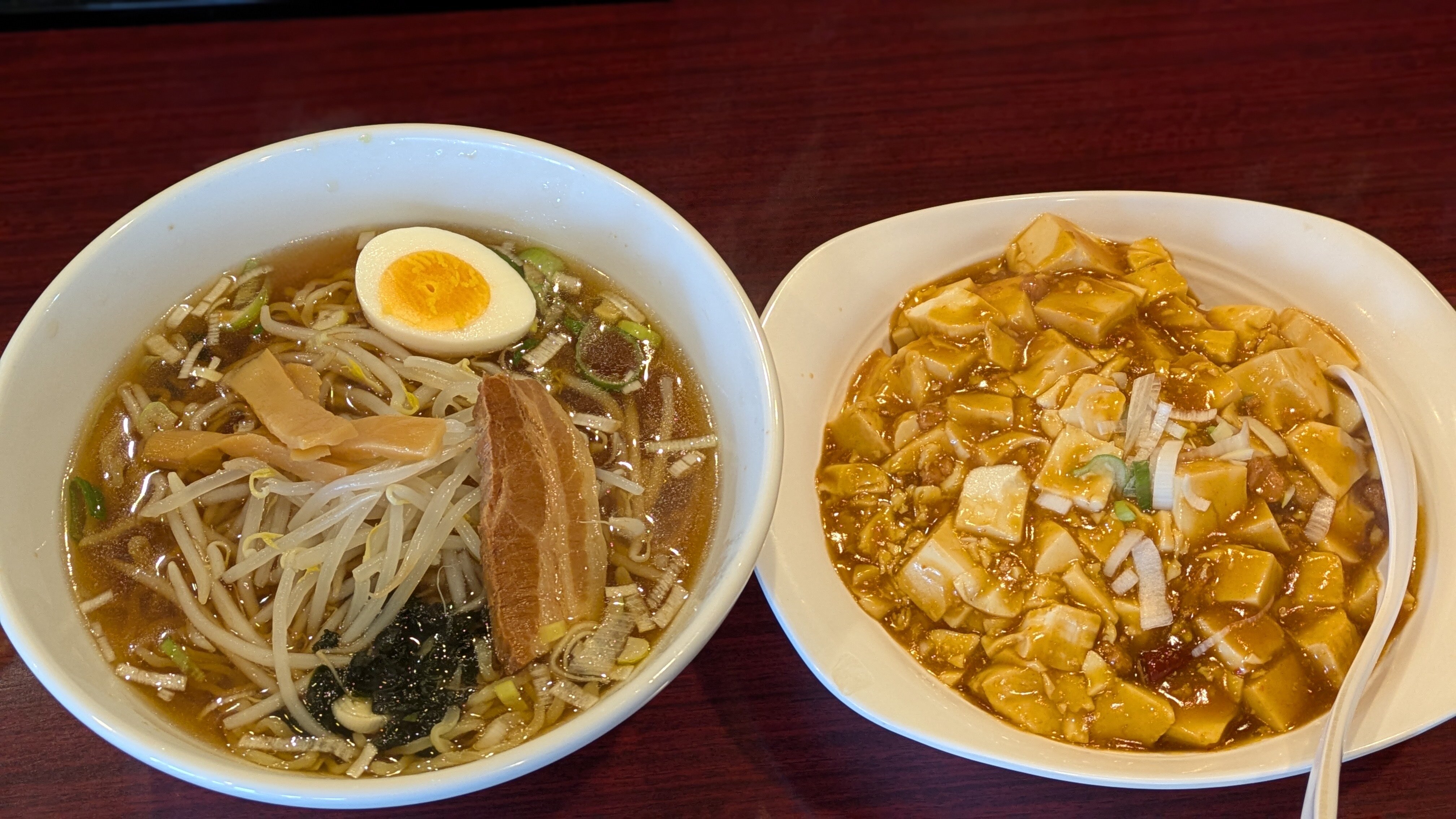 ①日目　ラーメンセットで麻婆飯.jpg